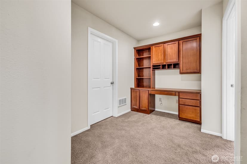 Property photo for 6048 Park Street E, Fife photo 17