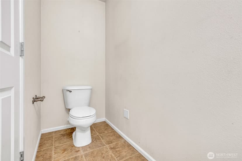 Property photo for 6048 Park Street E, Fife photo 7