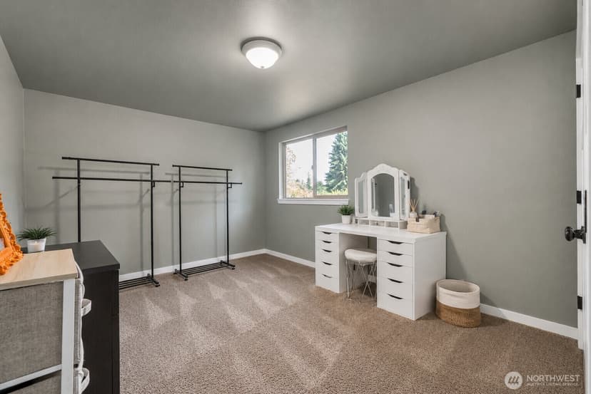 Property photo for 11719 8th Street E, Edgewood photo 15