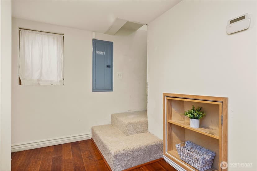 Property photo for 547 NE 91st Street, Seattle photo 23