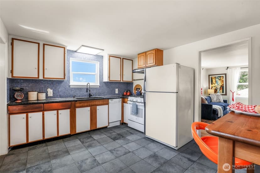 Property photo for 1330 S Ferdinand Street, Seattle photo 7