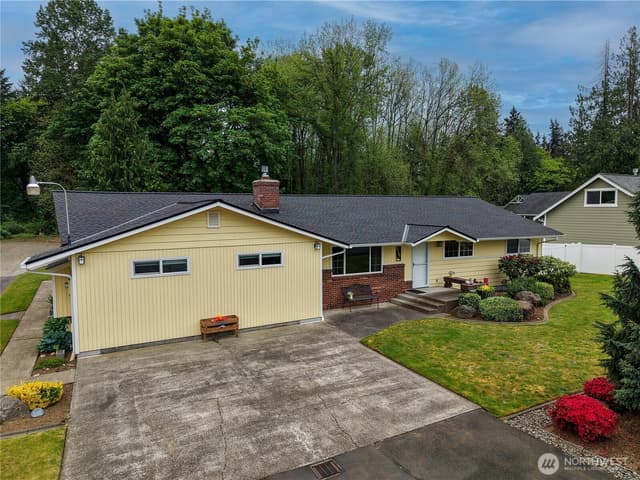 Property photo for 2727 108th Avenue E, Edgewood photo 3
