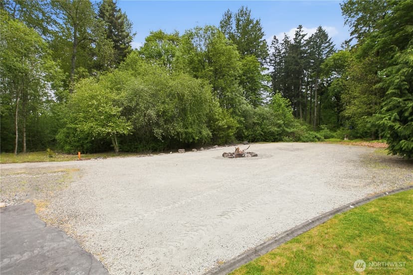 Property photo for 2727 108th Avenue E, Edgewood photo 34