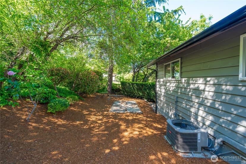 Property photo for 5227 56th Avenue S, Seattle photo 28