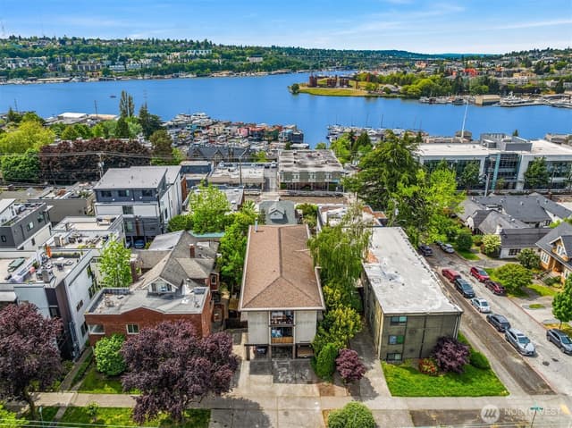 Property photo for 2633 Franklin Avenue E #102, Seattle
