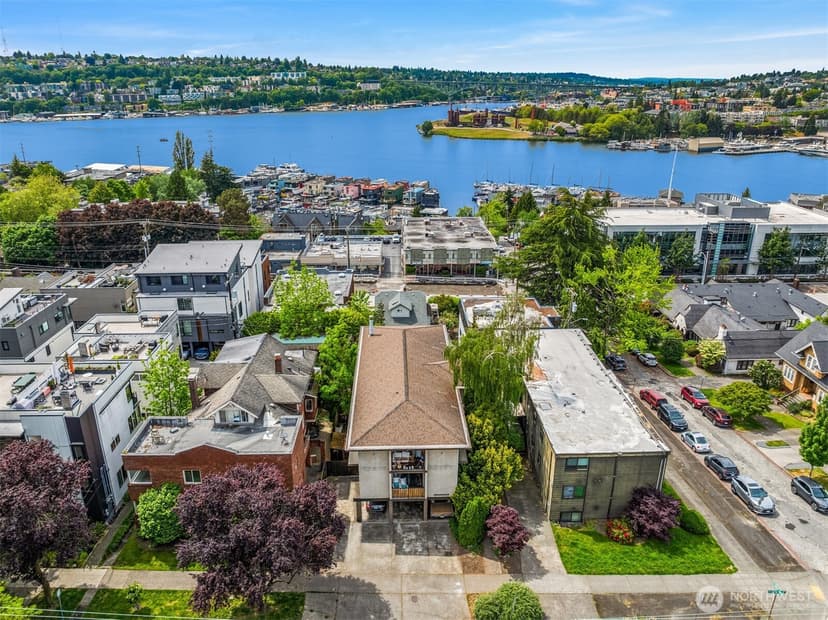 Property photo for 2633 Franklin Avenue E #102, Seattle