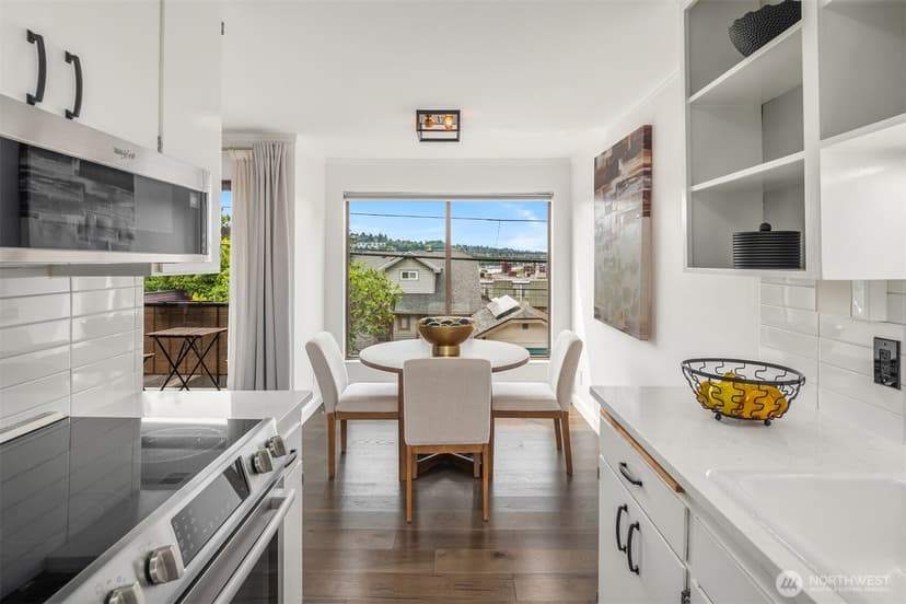 Property photo for 2633 Franklin Avenue E #102, Seattle photo 5