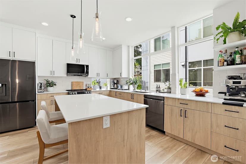 Property photo for 902 N 86th Street, Seattle photo 9