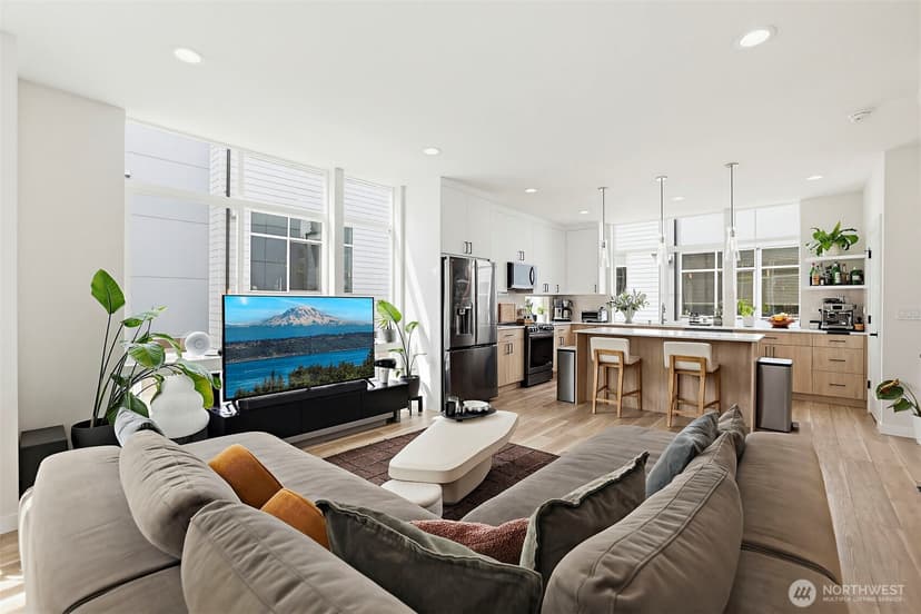 Property photo for 902 N 86th Street, Seattle photo 14