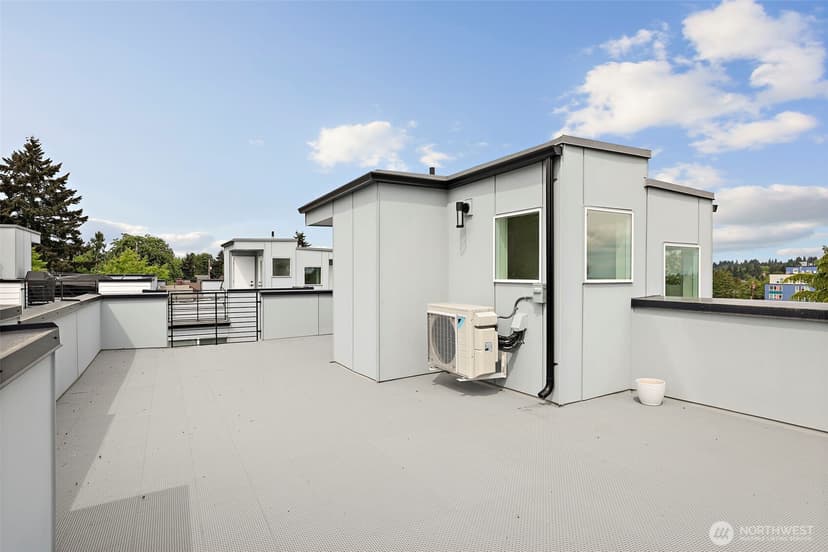 Property photo for 902 N 86th Street, Seattle photo 32