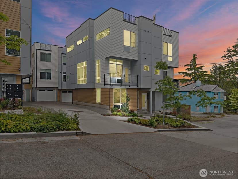Property photo for 902 N 86th Street, Seattle photo 37