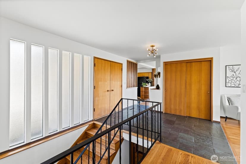 Property photo for 18014 58th Ave NE, Kenmore photo 8