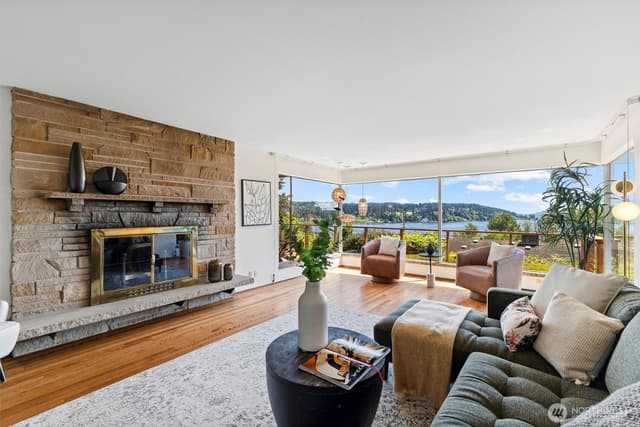 Property photo for 18014 58th Ave NE, Kenmore photo 4