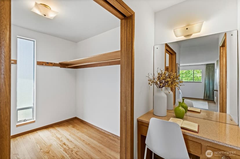Property photo for 18014 58th Ave NE, Kenmore photo 17
