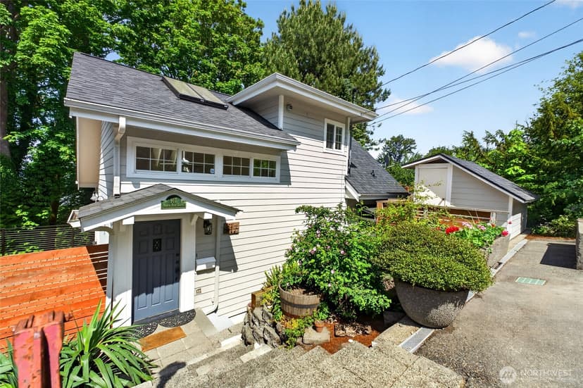 Property photo for 917 N Park Drive, Tacoma