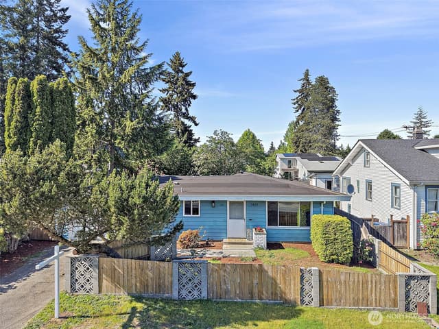 Property photo for 1410 SW 149th Street, Burien photo 2