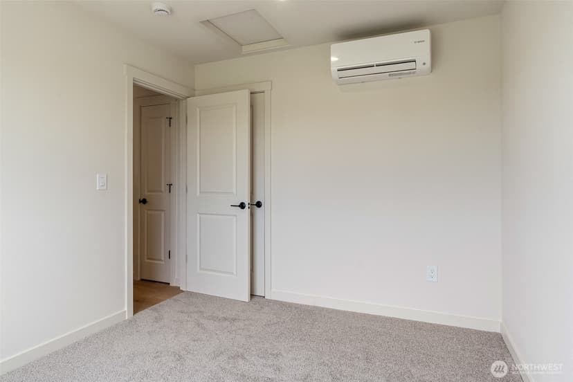 Property photo for 2312 75th Street #B, Everett photo 18