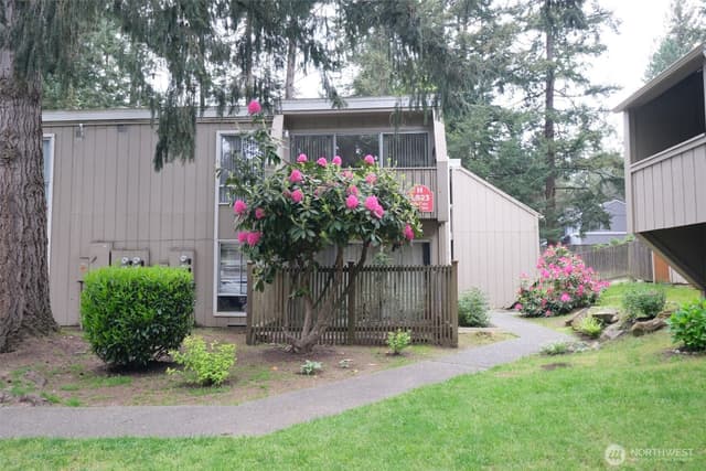 Property photo for 4823 180th Street SW #H-204, Lynnwood