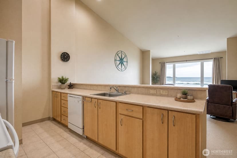 Property photo for 1307 Ocean Shores Boulevard SW #N52, Ocean Shores photo 18