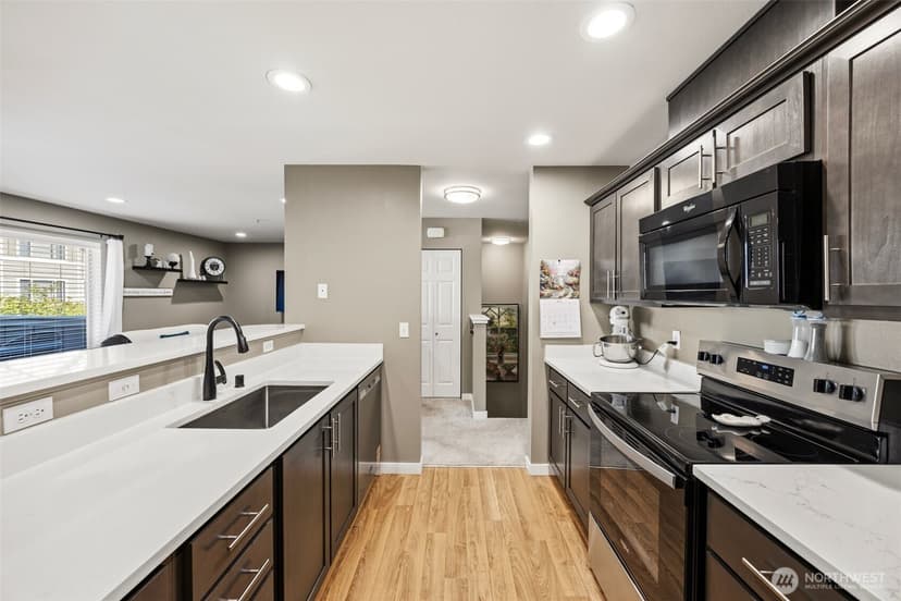Property photo for 1900 Weaver Road #K204, Snohomish photo 6