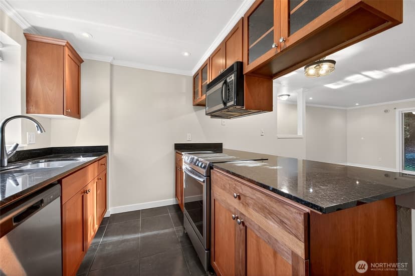 Property photo for 14010 NE 181st Place #C102, Woodinville photo 11
