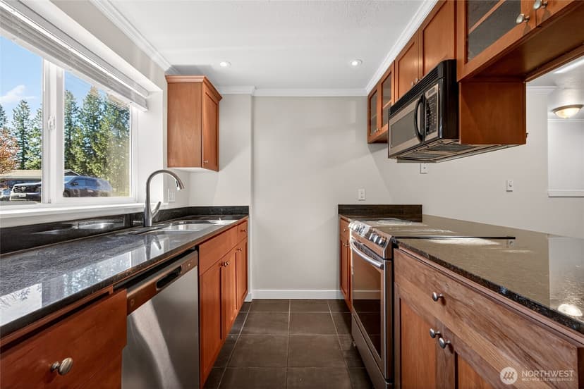 Property photo for 14010 NE 181st Place #C102, Woodinville photo 9