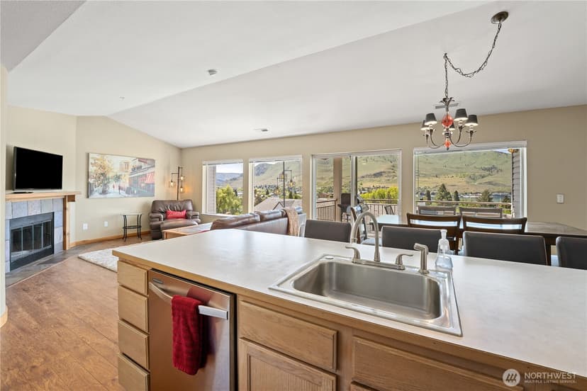 Property photo for 808 W Manson Highway #C303, Chelan photo 7