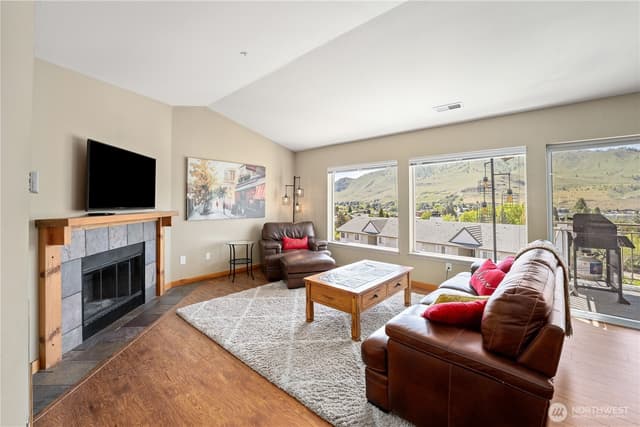 Property photo for 808 W Manson Highway #C303, Chelan photo 5