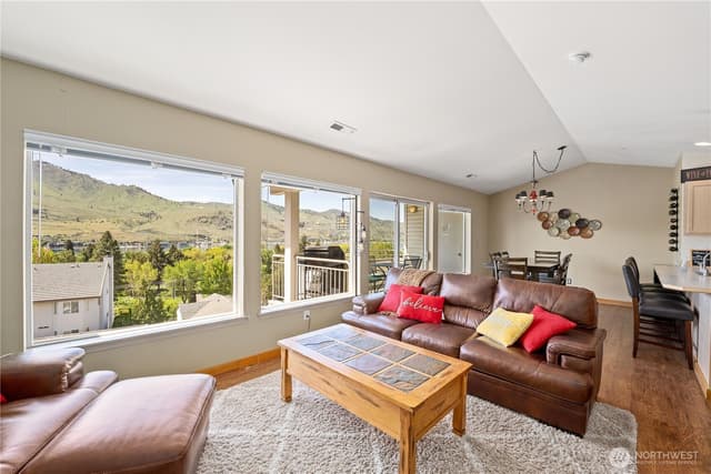 Property photo for 808 W Manson Highway #C303, Chelan photo 4