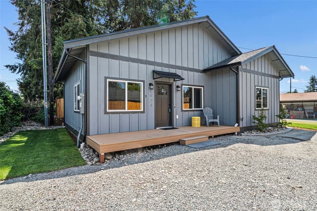 Property photo for 4924 Diamond Boulevard #2, Lakewood photo 4
