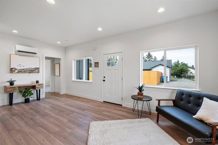Property photo for 4924 Diamond Boulevard #2, Lakewood photo 7