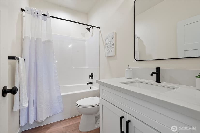 Property photo for 4924 Diamond Boulevard #2, Lakewood photo 17