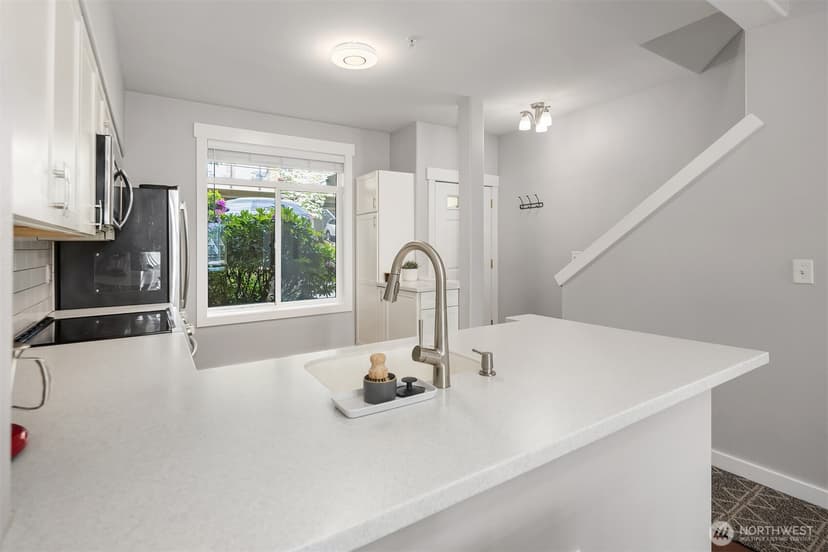 Property photo for 23300 SE Black Nugget Road #M2, Issaquah photo 6