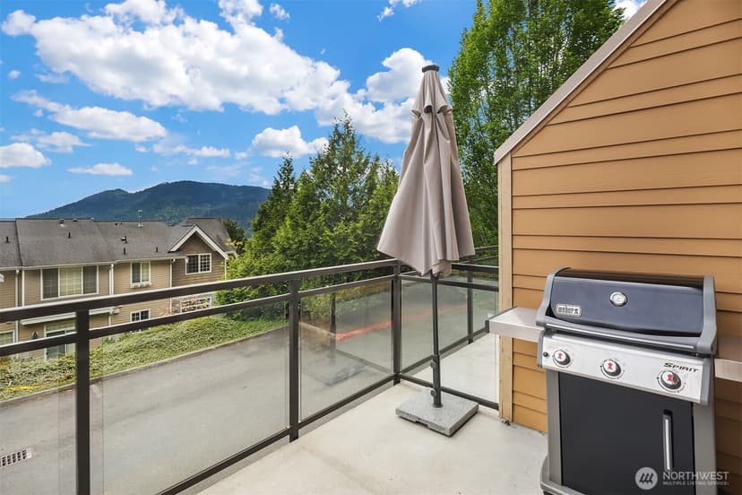 Property photo for 23300 SE Black Nugget Road #M2, Issaquah photo 28