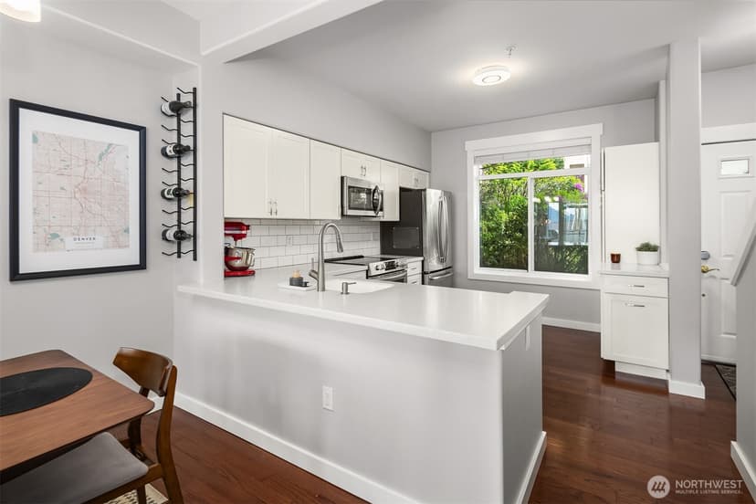 Property photo for 23300 SE Black Nugget Road #M2, Issaquah photo 5
