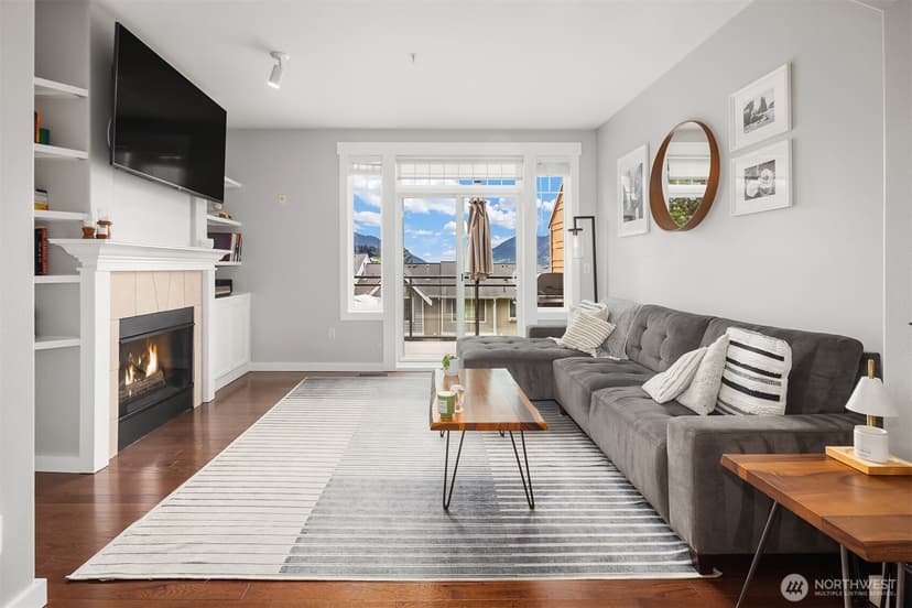 Property photo for 23300 SE Black Nugget Road #M2, Issaquah photo 15