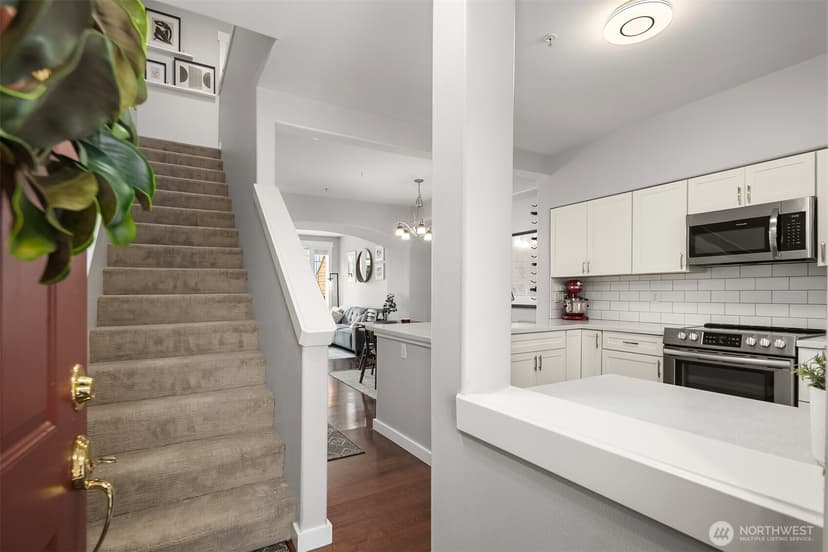 Property photo for 23300 SE Black Nugget Road #M2, Issaquah photo 20