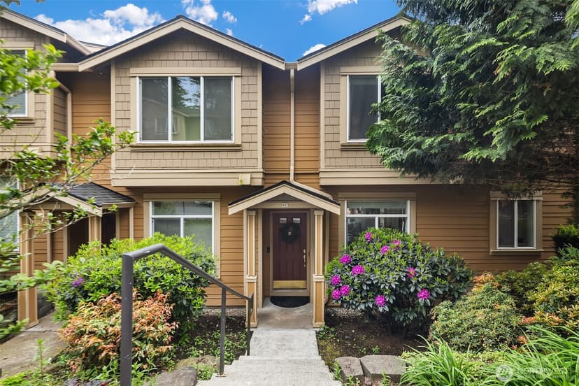 Property photo for 23300 SE Black Nugget Road #M2, Issaquah photo 3