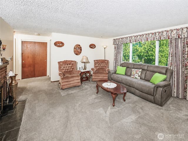 Property photo for 25033 20th Avenue S, Des Moines photo 5