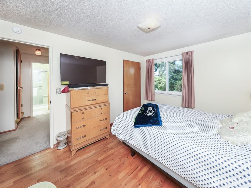 Property photo for 25033 20th Avenue S, Des Moines photo 13
