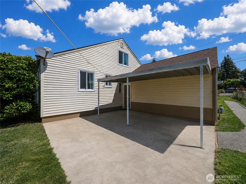 Property photo for 25033 20th Avenue S, Des Moines photo 27