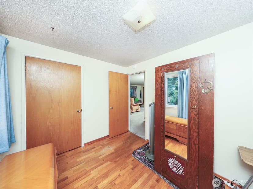 Property photo for 25033 20th Avenue S, Des Moines photo 16