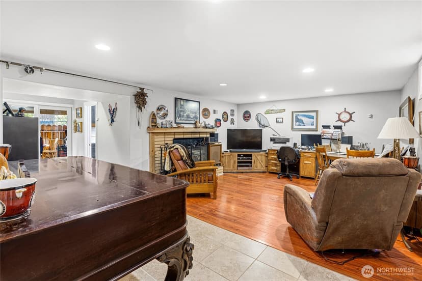 Property photo for 1812 74th Street SE, Everett photo 28