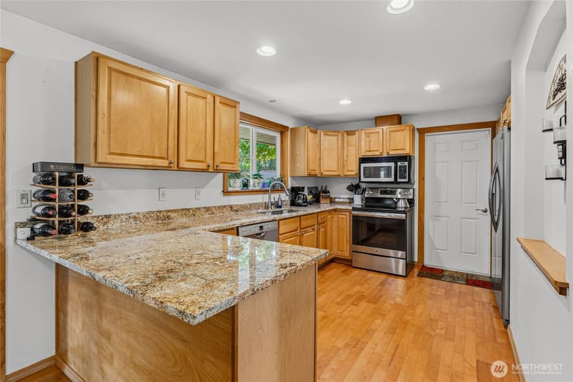 Property photo for 1812 74th Street SE, Everett photo 12