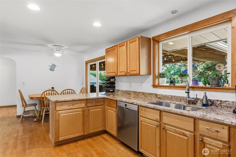 Property photo for 1812 74th Street SE, Everett photo 15