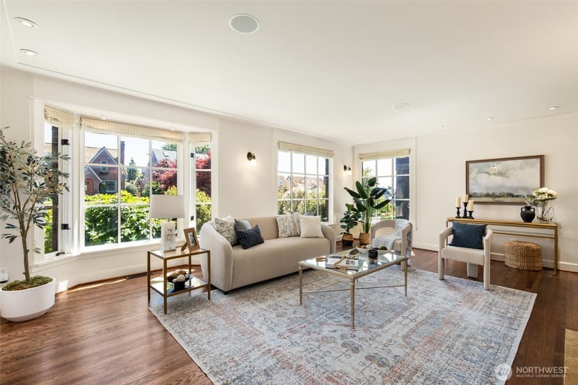 Property photo for 2017 36th Avenue W, Seattle photo 4
