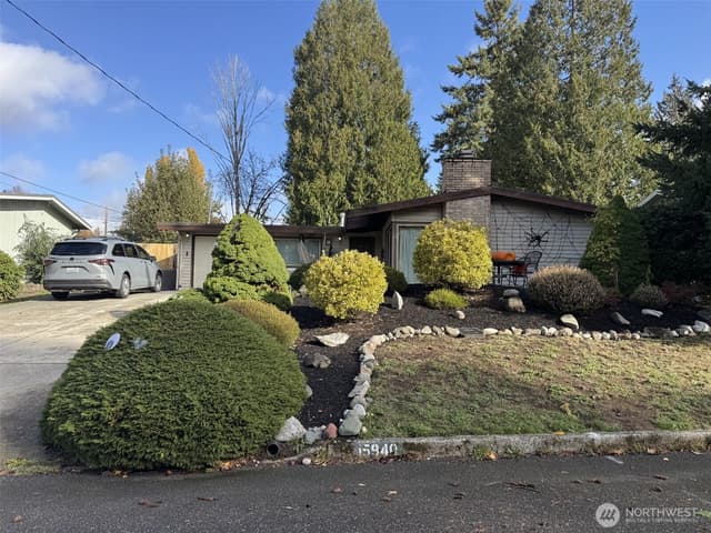 Property photo for 15940 NE 1st Street, Bellevue