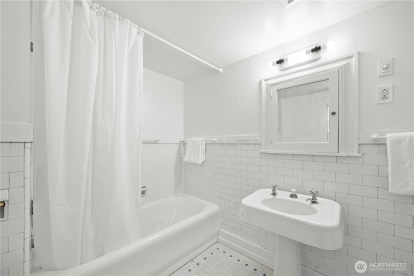 Property photo for 319 29th Avenue, Seattle photo 18