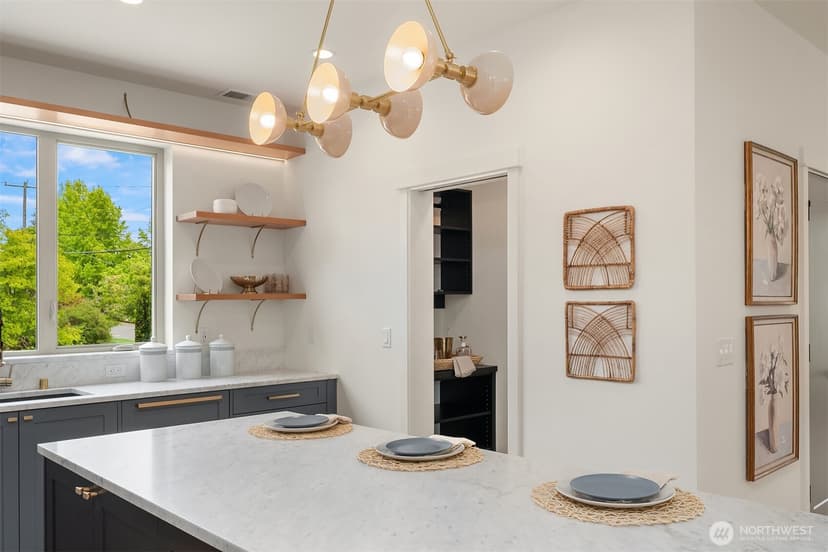 Property photo for 6913 30th Avenue NW, Seattle photo 14