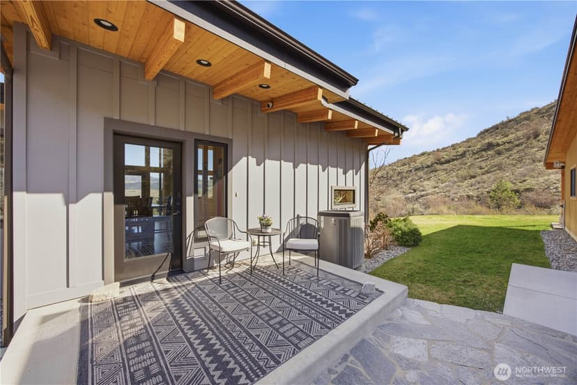 Property photo for 111 Hawks Meadow Road, Chelan photo 11
